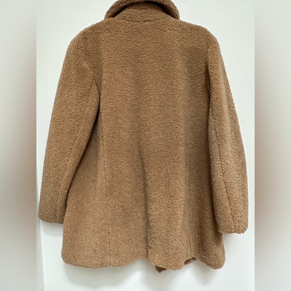 KENSIE
Faux Fur Double Breasted Teddy Coat Small - Picture 9 of 16